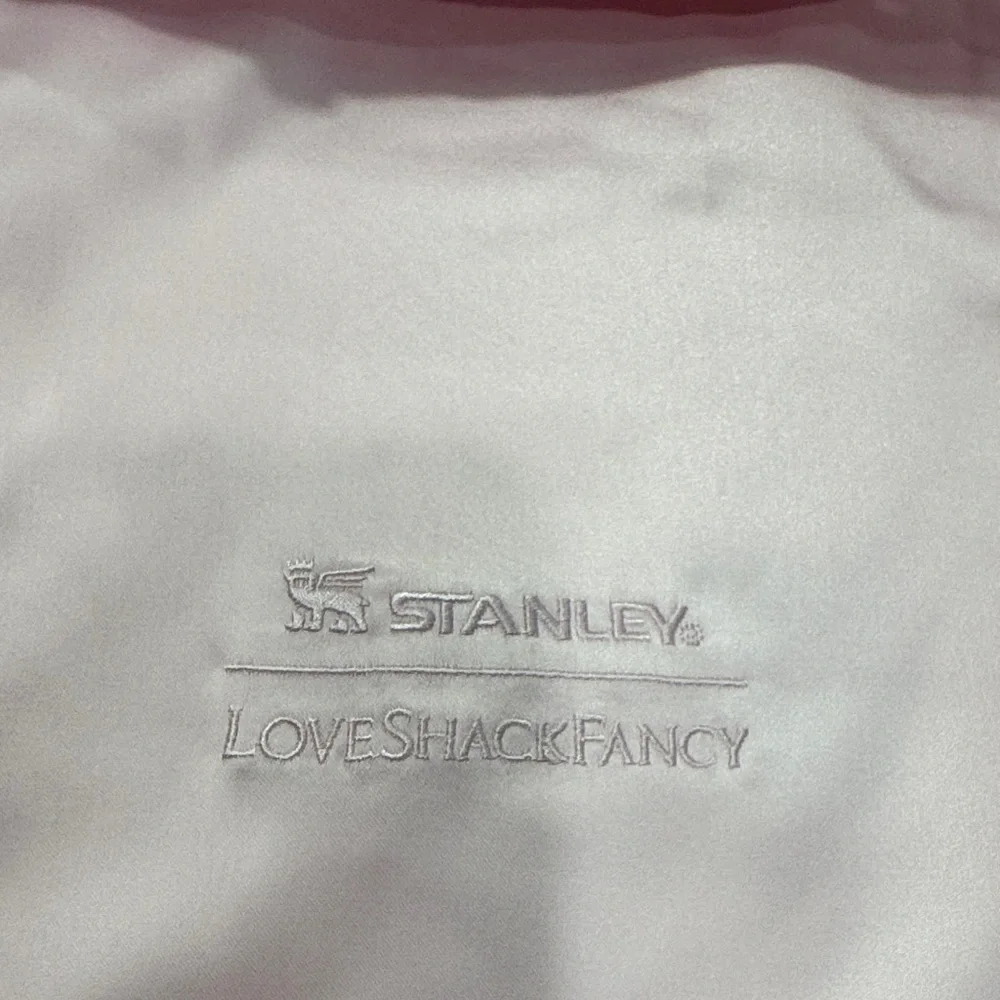 Stanley x Love Shack Fancy 40oz Limited Edition Baby Bow Pink Peppermint - Picture 3 of 8